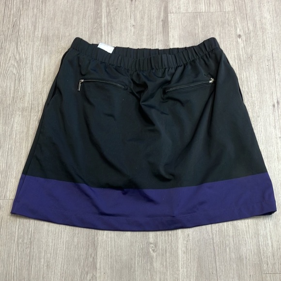 Nike Golf Black and Purple Active Skort - Size Large (12/14) - Picture 2 of 4